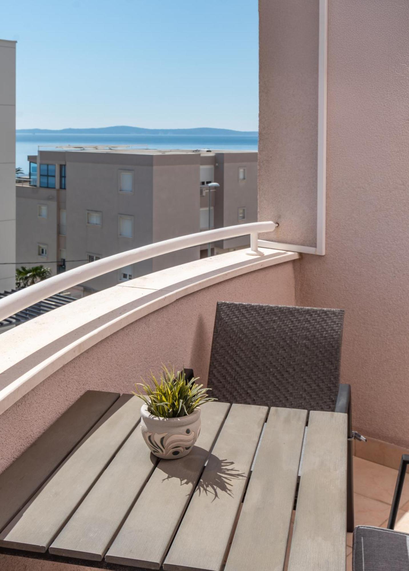Appartement Big Modern Two - Bedroom With Sea View And Balcony -